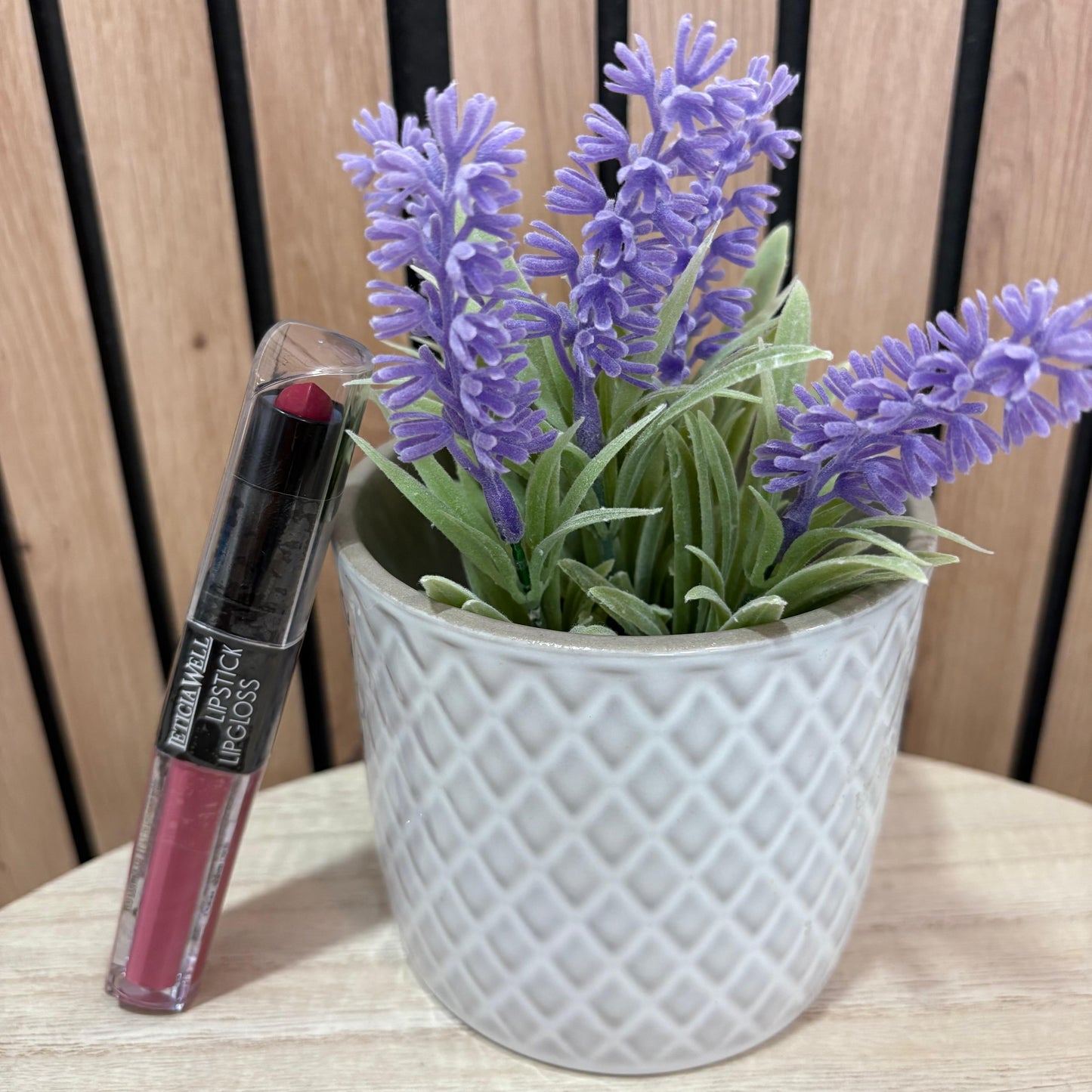 Pintalabios Líquido Mate con Gloss – Larga Duración