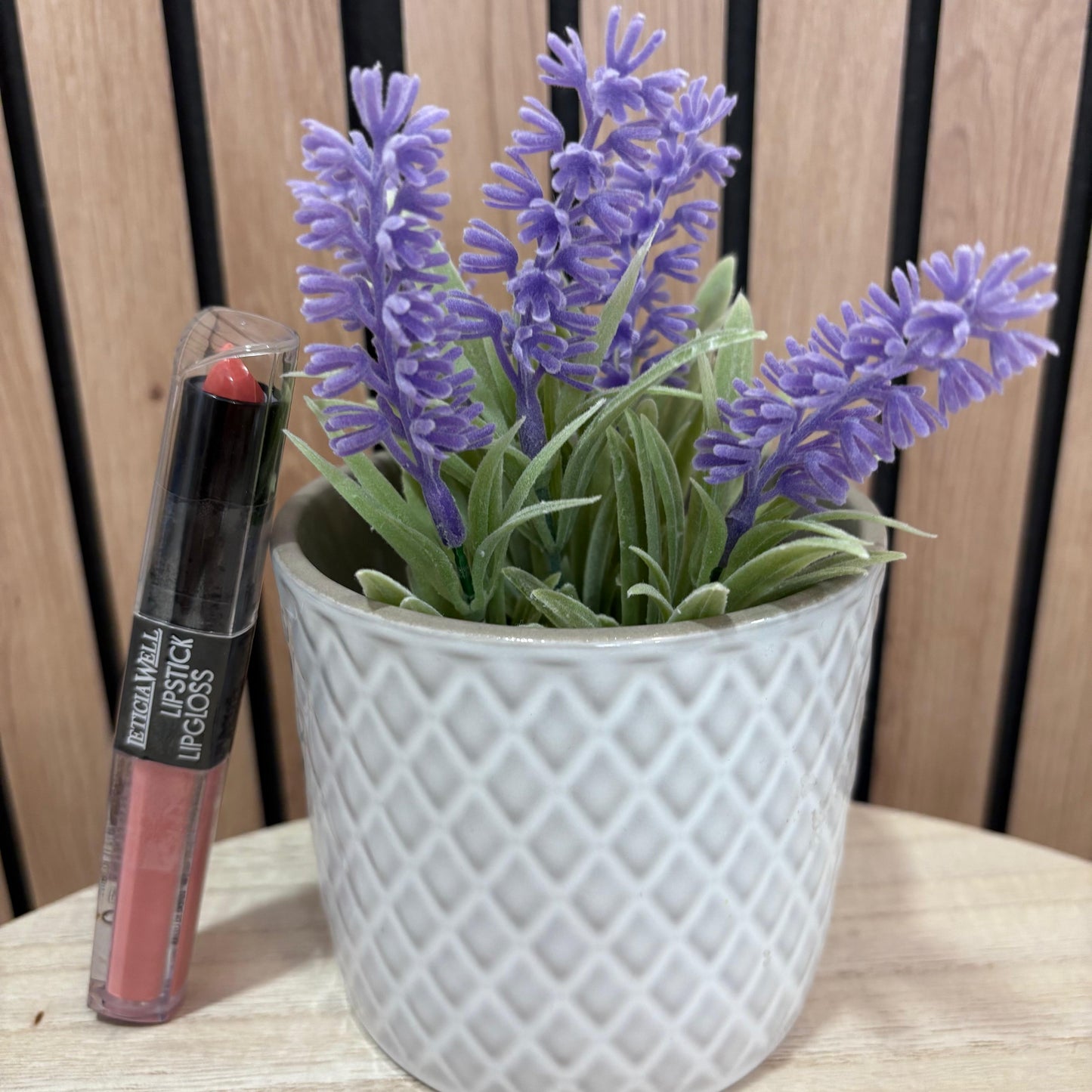 Pintalabios Líquido Mate con Gloss – Larga Duración