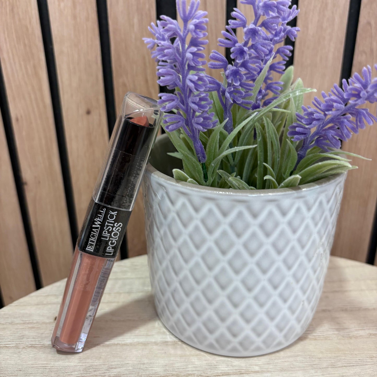 Pintalabios Líquido Mate con Gloss – Larga Duración