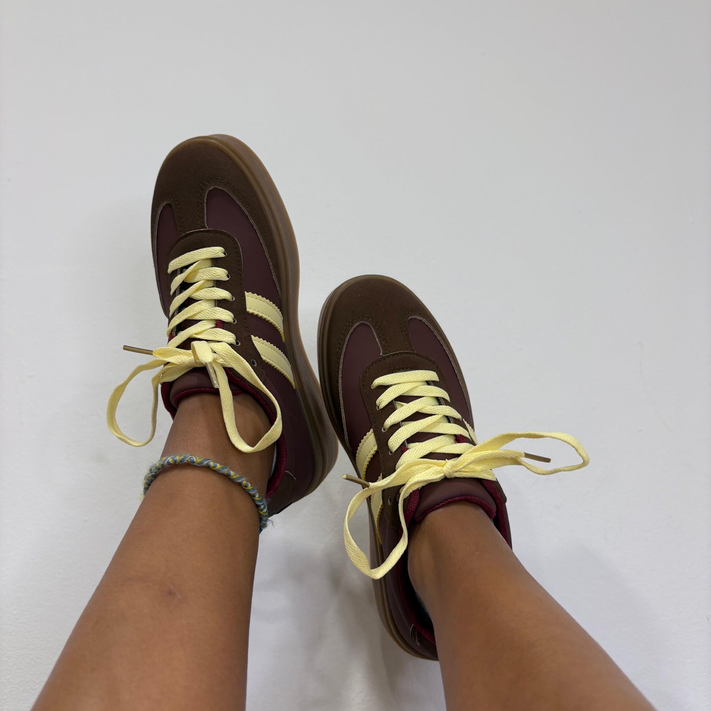 Zapatillas Estilo Adidas – Doble Suela y Comodidad