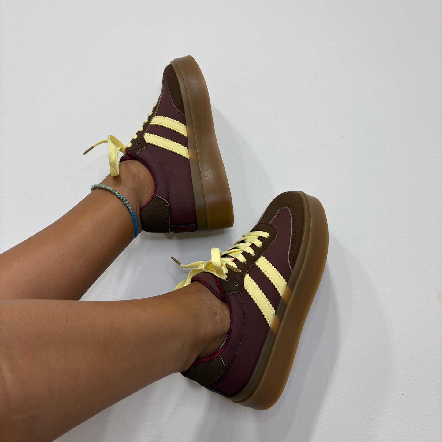 Zapatillas Estilo Adidas – Doble Suela y Comodidad