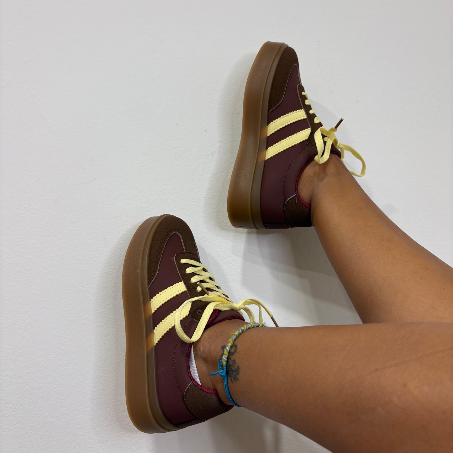 Zapatillas Estilo Adidas – Doble Suela y Comodidad