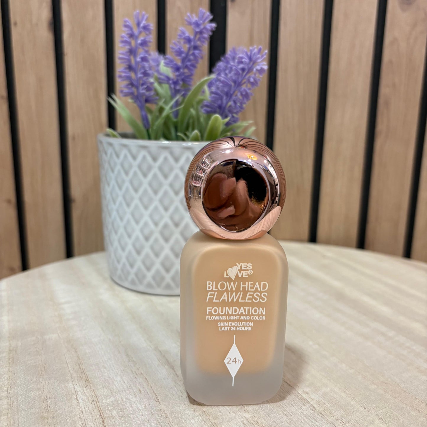 Maquillaje Fluido con Cobertura Natural y Fórmula Hidratante