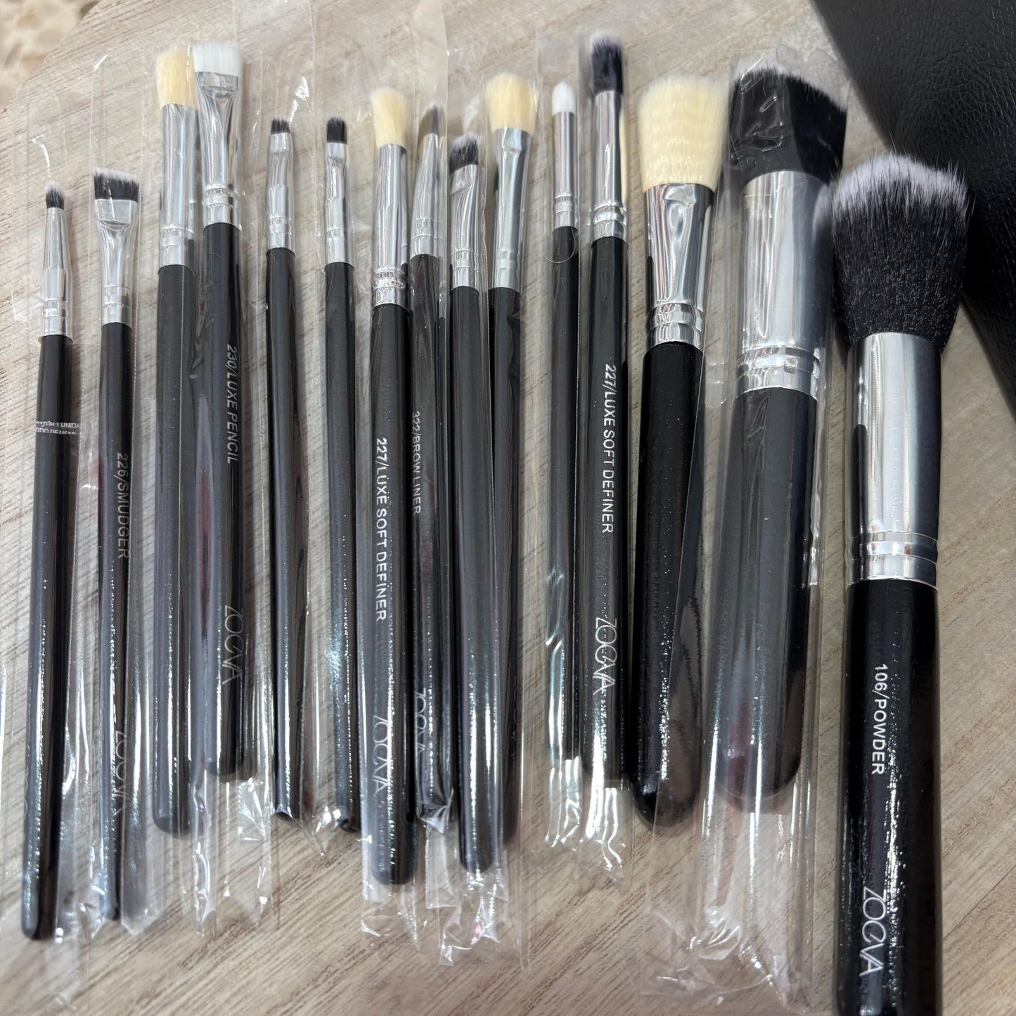 Neceser con Set Completo de Brochas de Maquillaje
