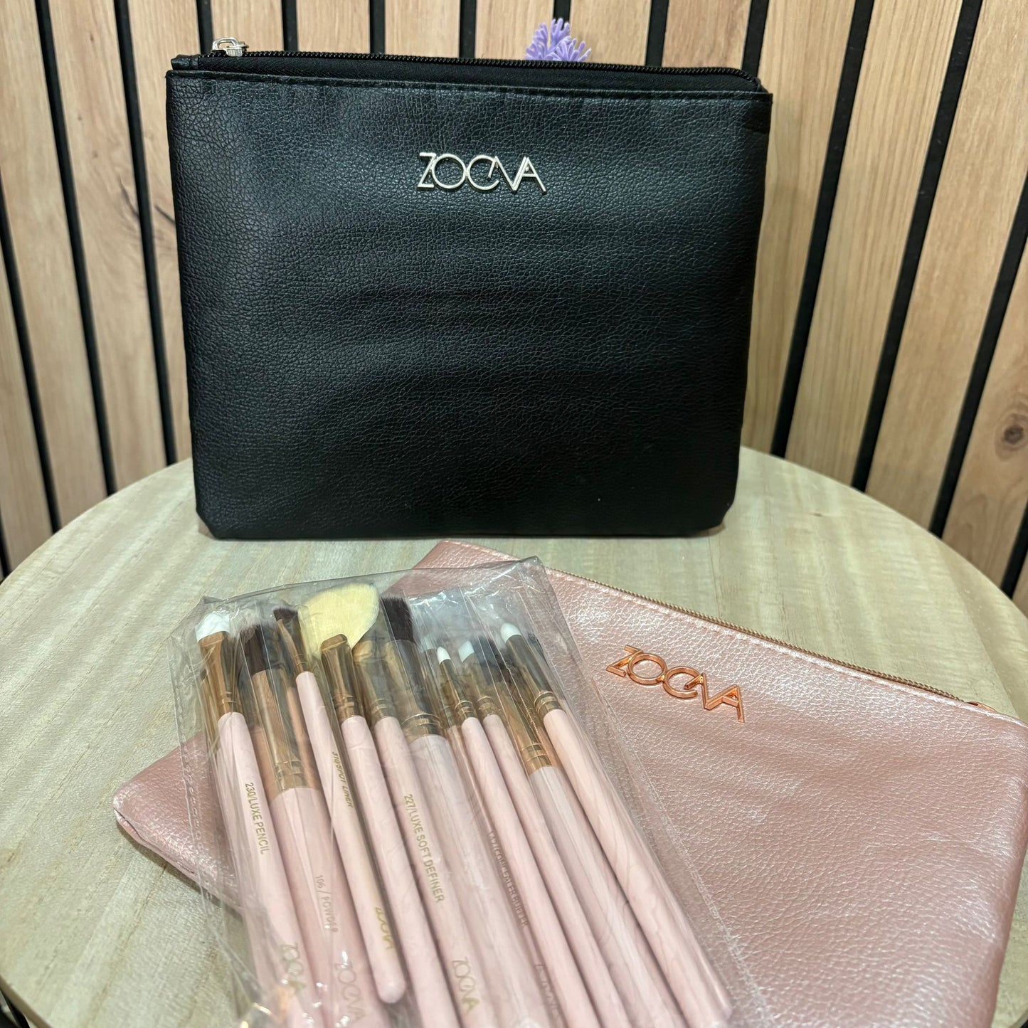 Neceser con Set Completo de Brochas de Maquillaje