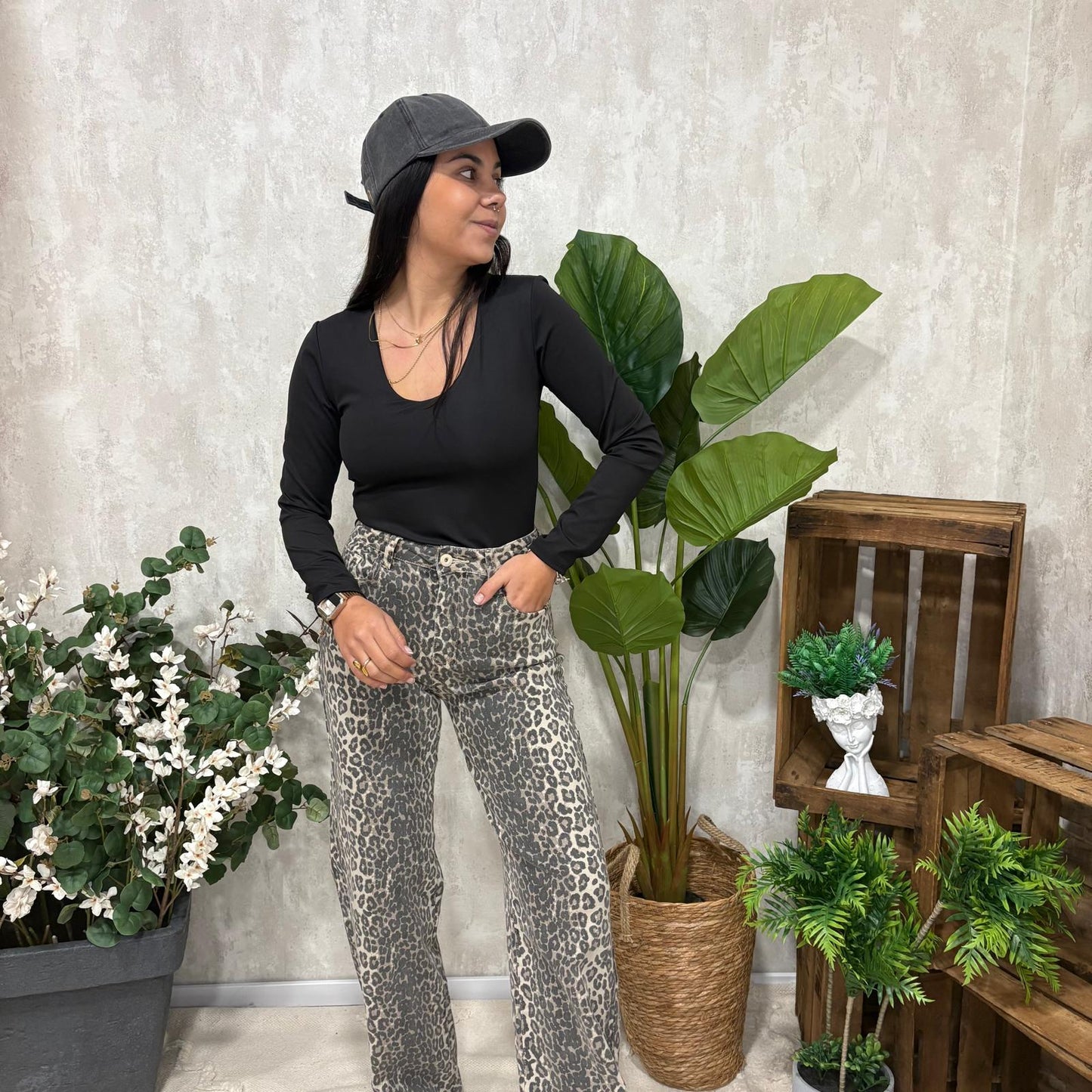 Body Licra Fría Escote Pico