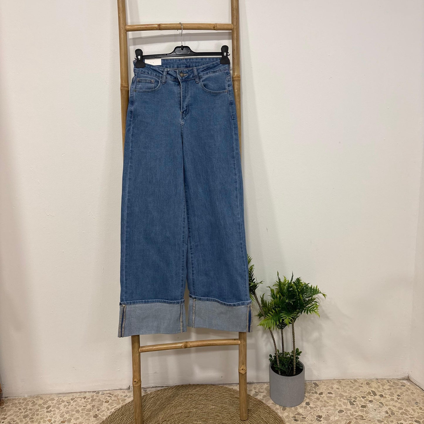 Pantalón Vaquero con Doble Doblez en el Bajo