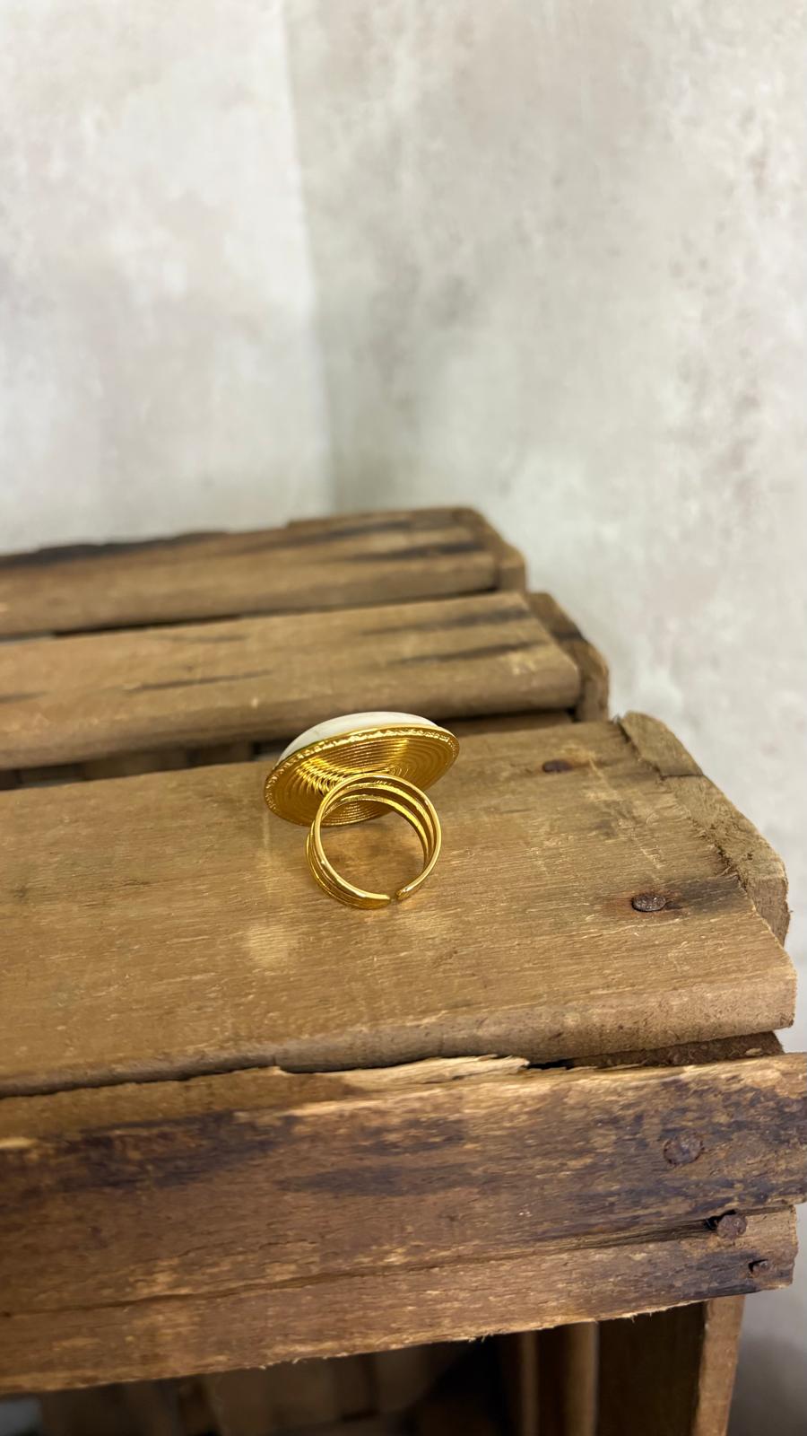 Anillo Beige