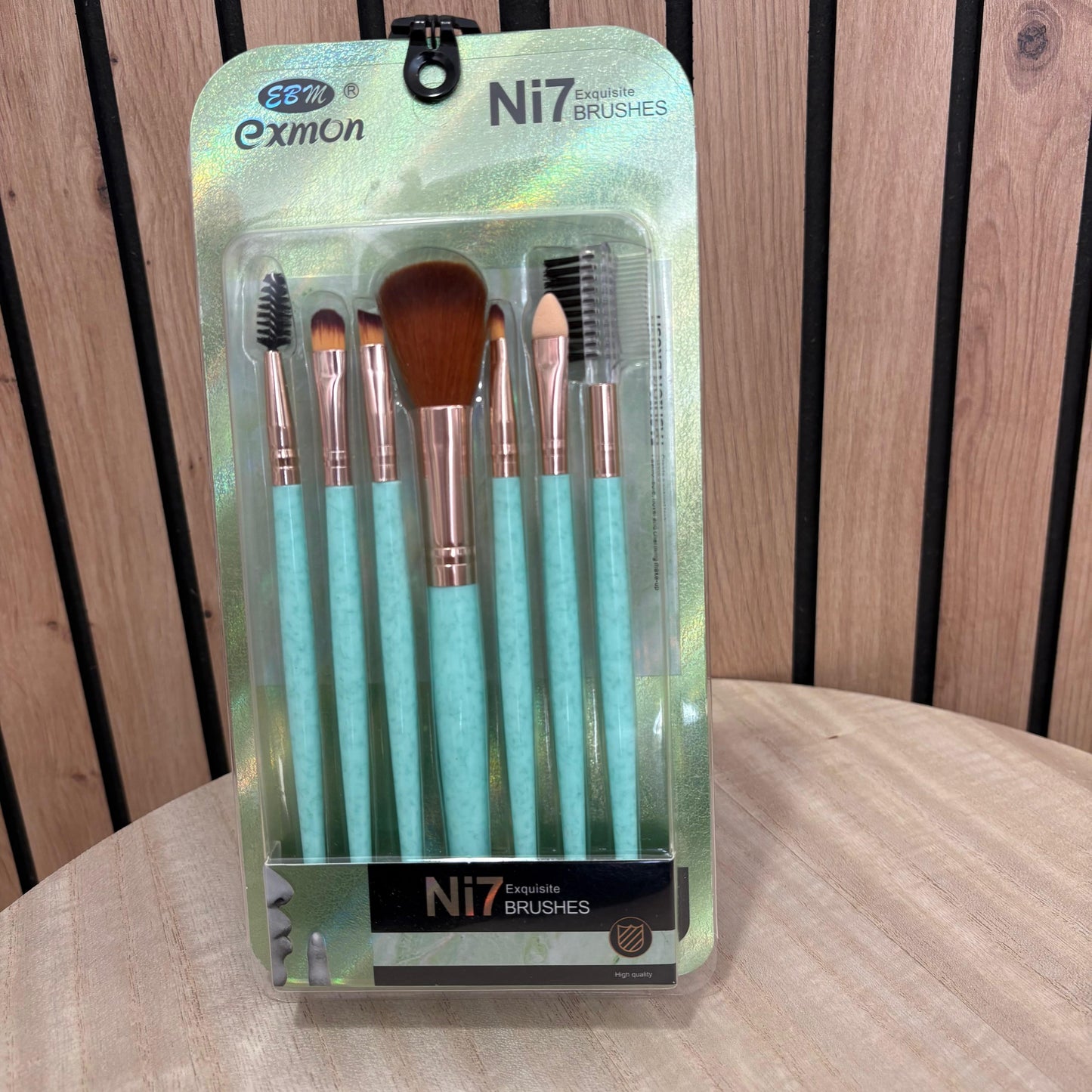 Set de 7 Brochas de Maquillaje con Peine para Cejas – Completo y Práctico