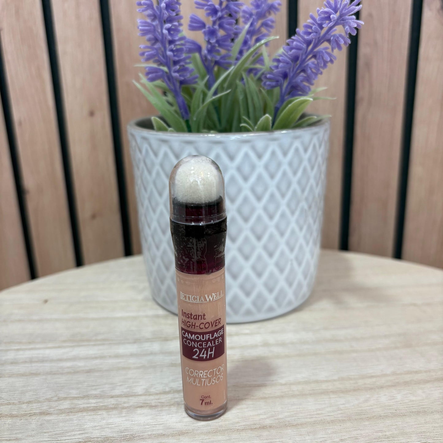Corrector de Maquillaje con Esponja – Cobertura Perfecta