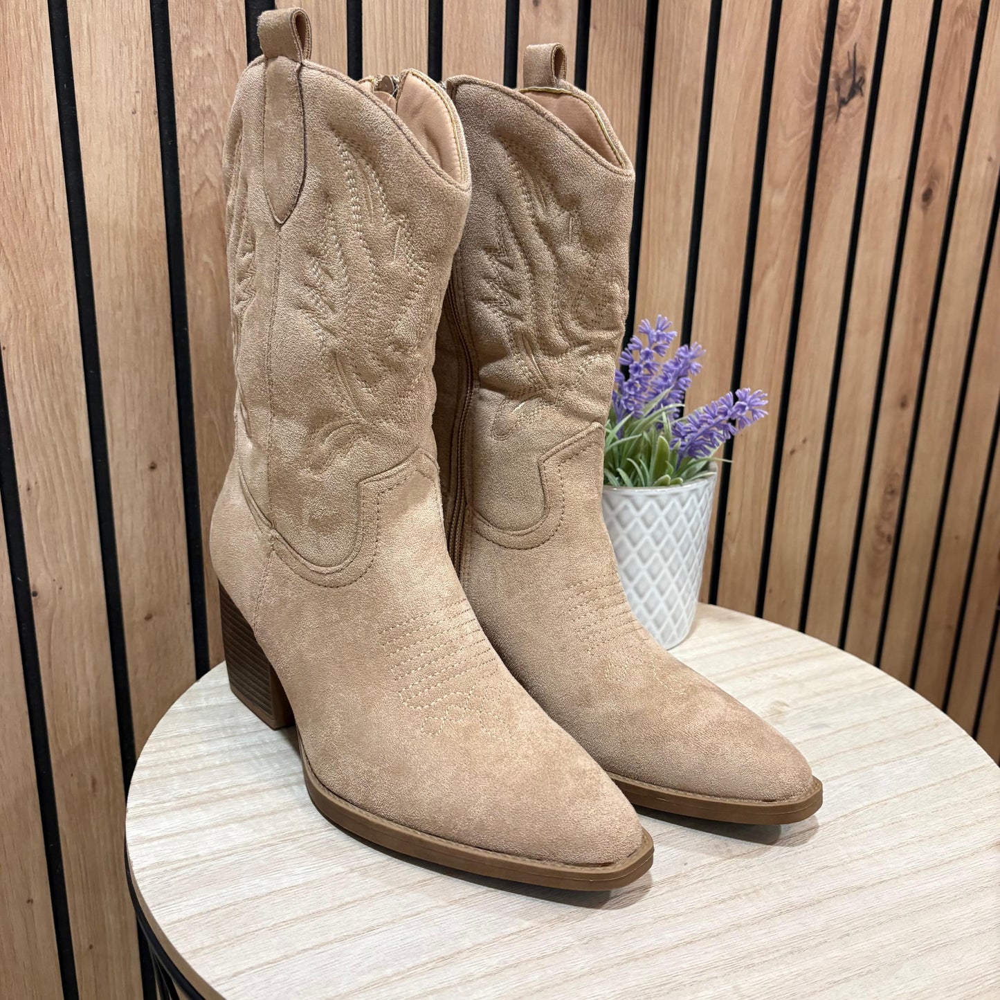 Bota Cowboy Beige