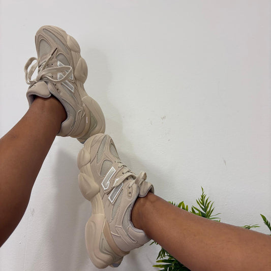 Botines Estilo New Balance Beige- Comodidad y estilo