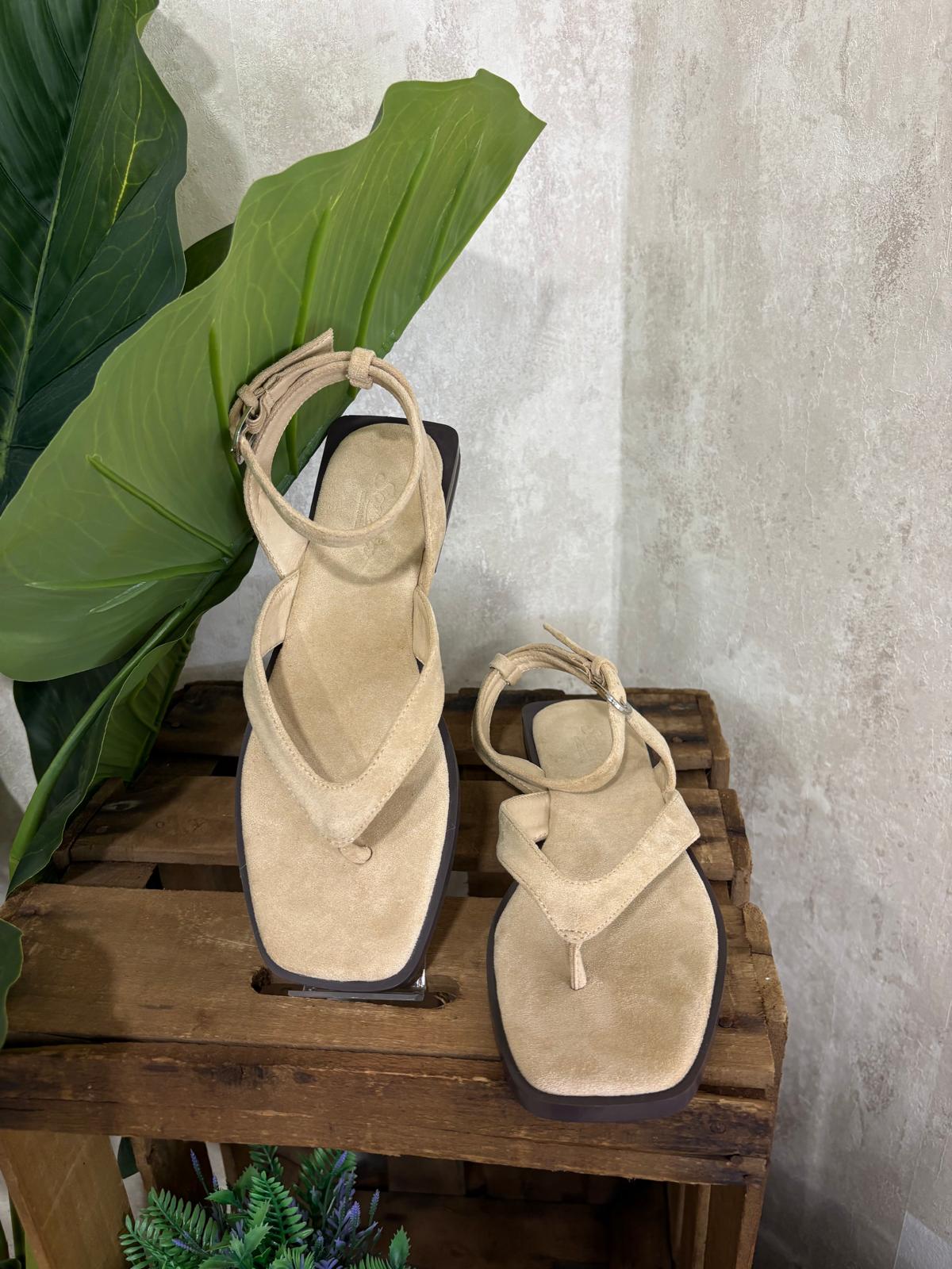 Sandalia Beige