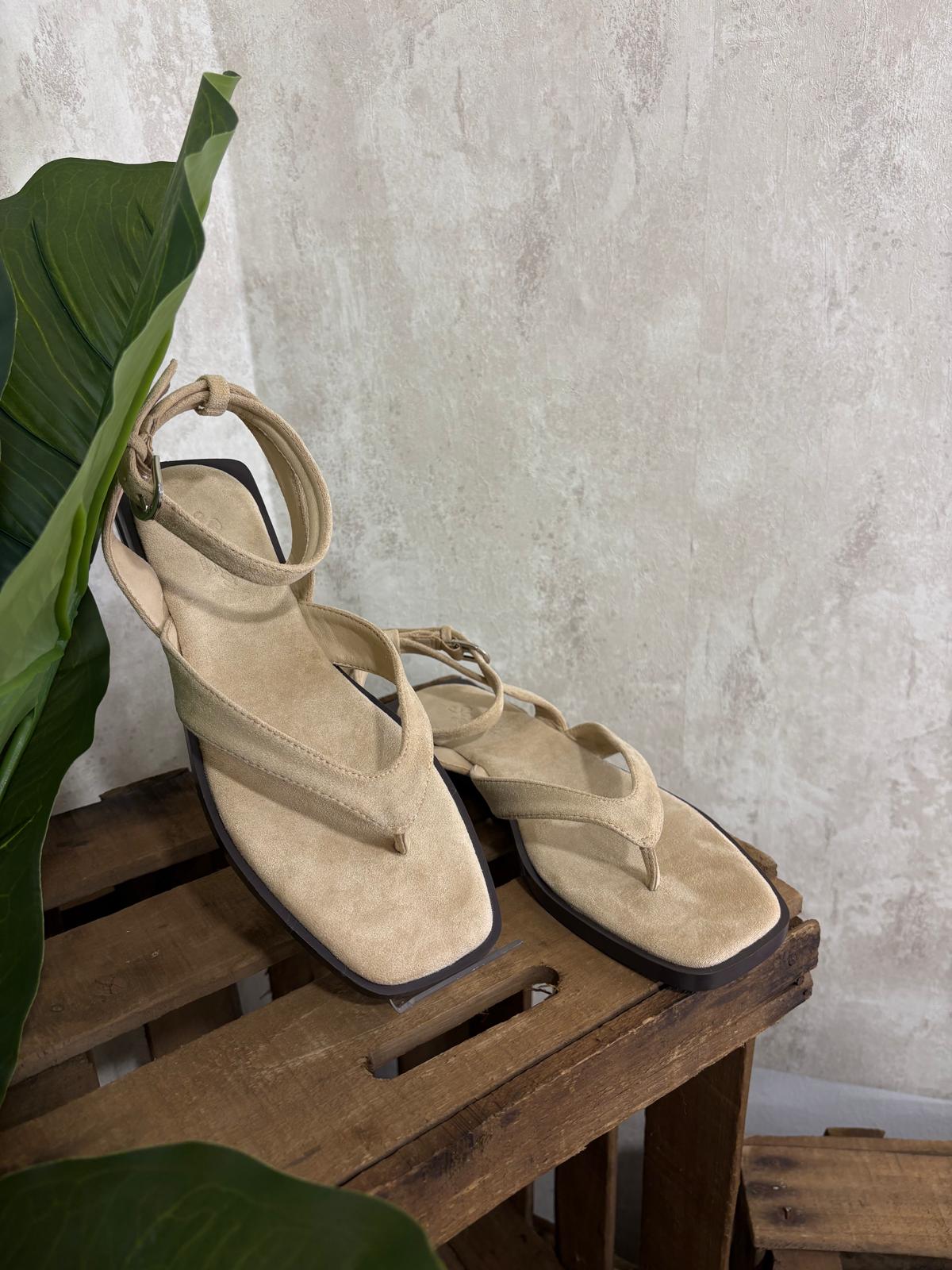Sandalia Beige