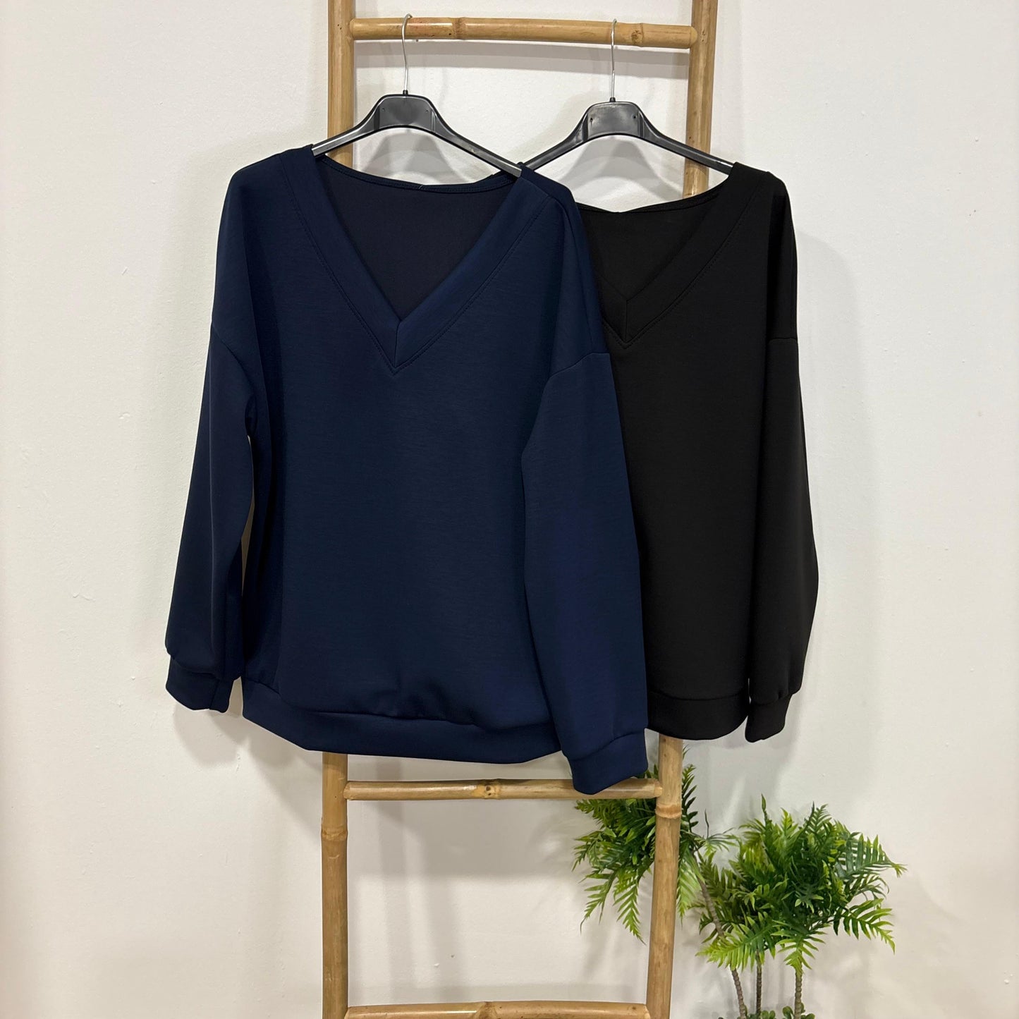 Sudadera con Cuello Pico